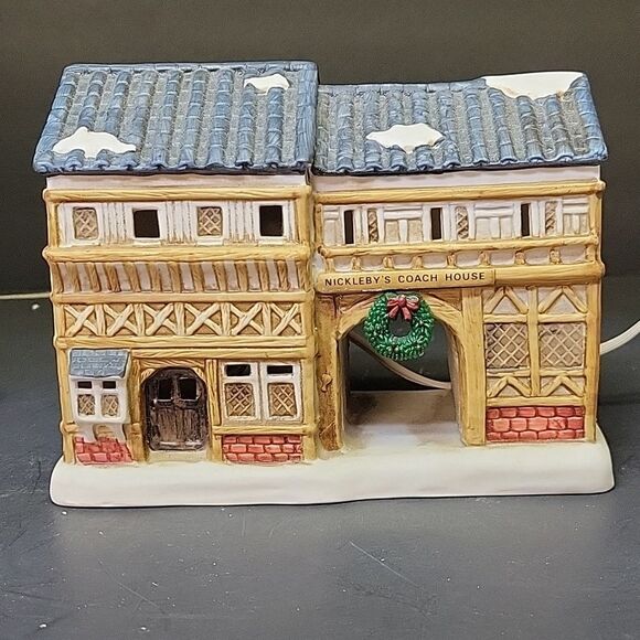 Lighted  1989 Brinns Dickens village Nicklebys Coach House - Picture 3 of 8